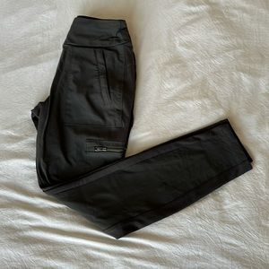 Athleta Highline Hybrid Pant size 4